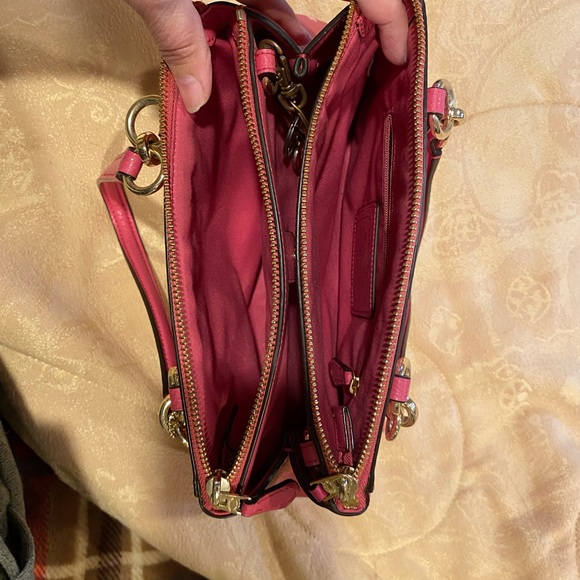 Coach mini hobo used once - Picture 4 of 7